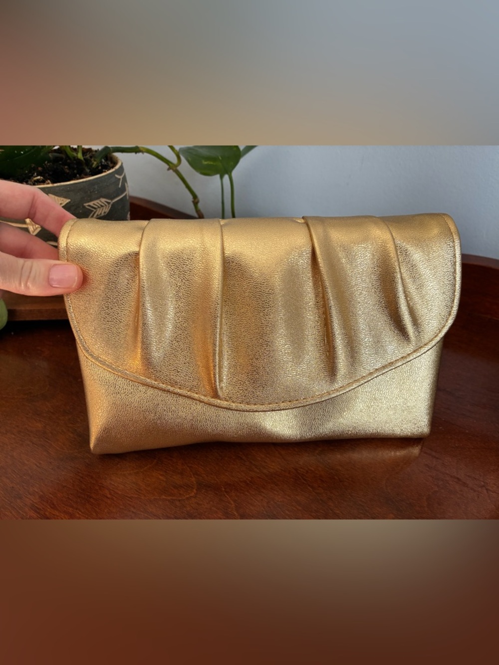 Elegant Gold Metallic Women’s Clutch